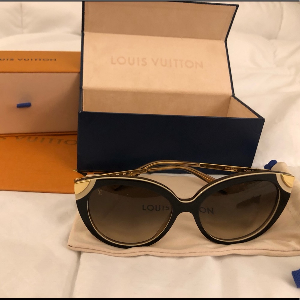 Louis Vuitton sunglasses (z0620w)